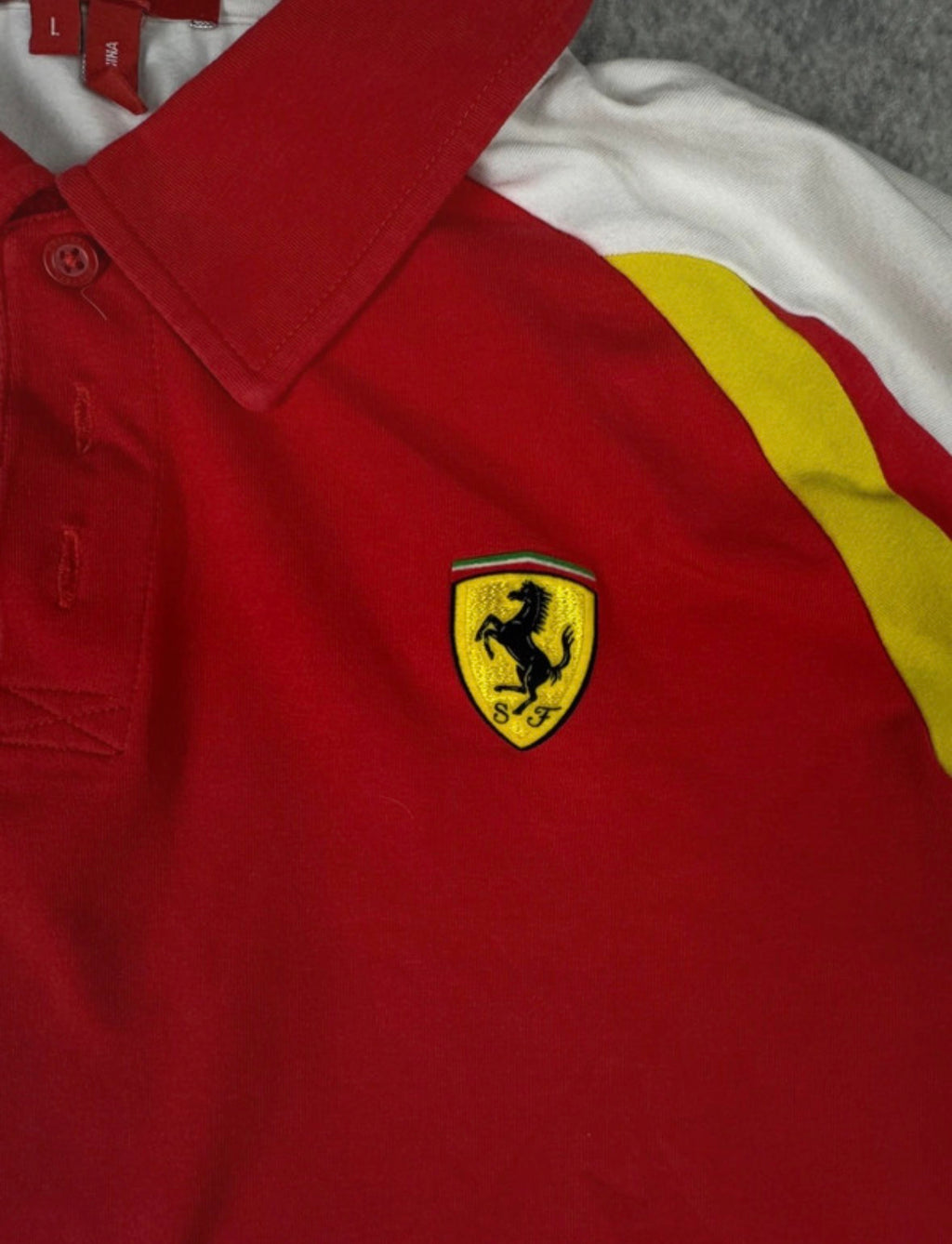 Authentic Ferrari Y2K Vintage
Polo